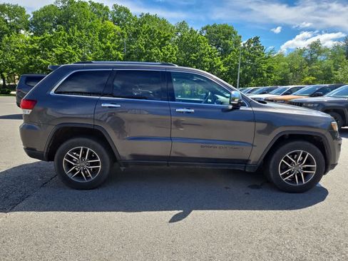 Used 2020 Jeep Grand Cherokee Limited w/ Premium Lighting Group AWD/4WD image 3