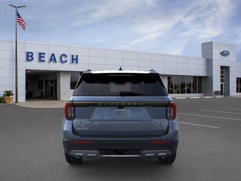 New 2026 Ford Explorer Active w/ Active Comfort Package RWD image 6