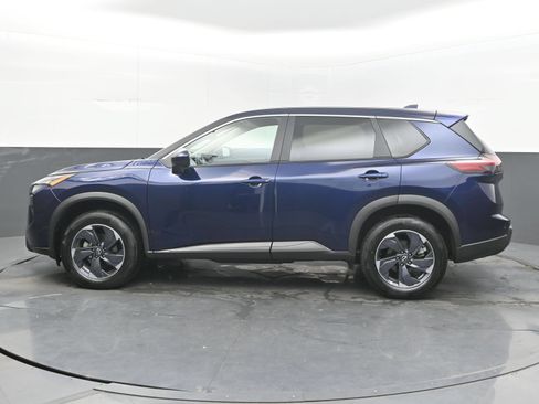 Used 2025 Nissan Rogue SV FWD image 7