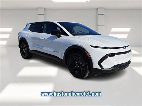 New 2026 Chevrolet Equinox EV LT image 7