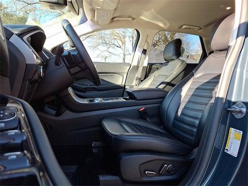 Used 2019 Ford Edge SEL w/ Equipment Group 201A image 12