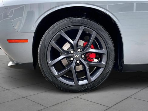 Used 2022 Dodge Challenger SXT w/ Blacktop Package image 10