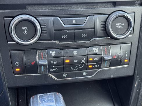Used 2017 Ford Explorer XLT w/ Equipment Group 202A FWD image 28