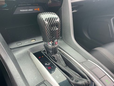 Used 2021 Honda Civic Sport image 7