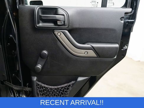 Used 2017 Jeep Wrangler Unlimited Sport w/ Connectivity Group image 27