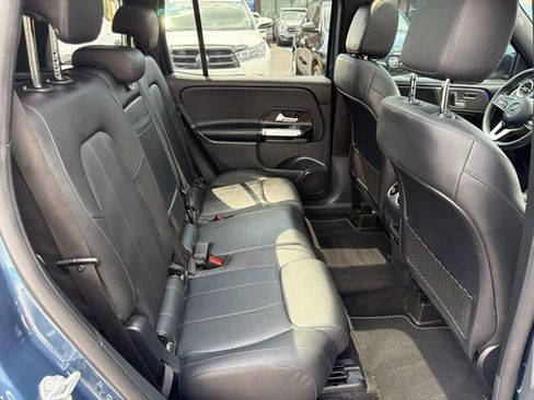 Used 2023 Mercedes-Benz GLB 250 4MATIC image 18