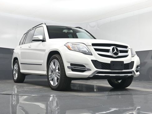 Used 2015 Mercedes-Benz GLK 350 4MATIC image 48