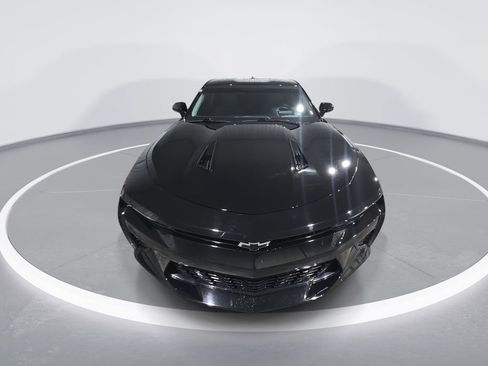 Used 2017 Chevrolet Camaro SS RWD image 3