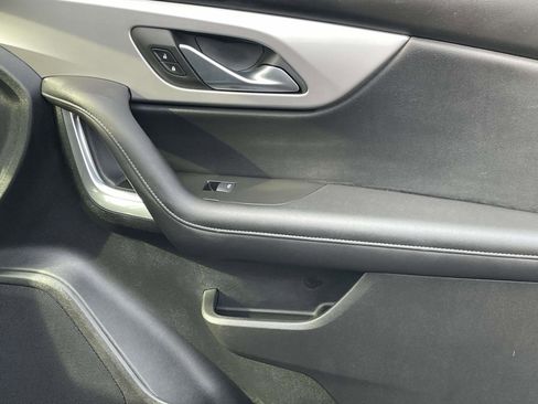 Used 2021 Chevrolet Blazer LT image 12