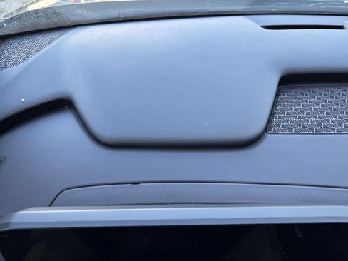 Used 2026 Kia Carnival FWD image 37