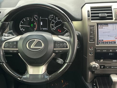 Used 2021 Lexus GX 460 Premium w/ Premium Package image 14