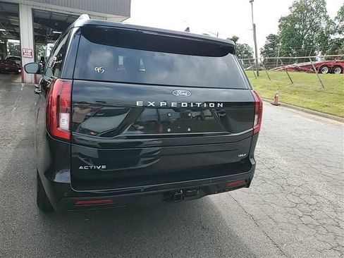 Used 2025 Ford Expedition Max Active AWD/4WD image 7