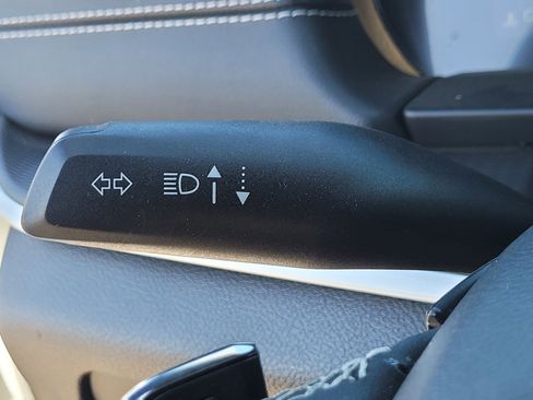 Used 2023 Jeep Grand Cherokee L Laredo image 28