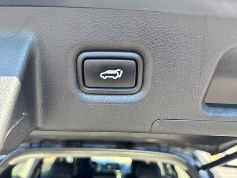 Used 2020 Hyundai Santa Fe Limited image 25