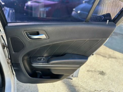 Used 2015 Dodge Charger SXT w/ Premium Group image 21