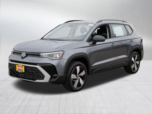 Used 2025 Volkswagen Taos S AWD/4WD image 3