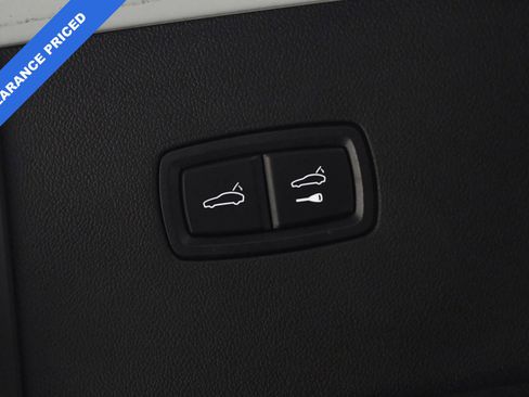 Used 2024 Porsche Cayenne Coupe image 8