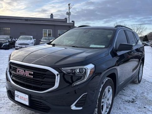 Used 2021 GMC Terrain SLE w/ Driver Convenience Package image 3