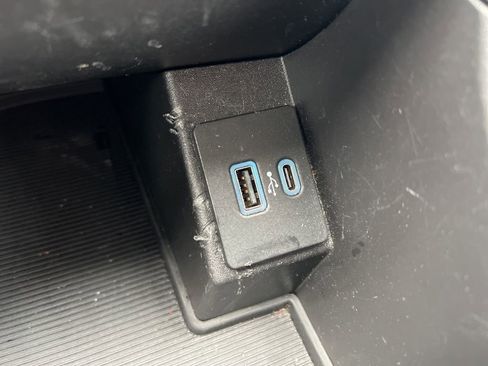 Used 2023 Ford Edge SEL image 22