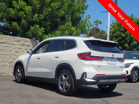 Used 2023 BMW X1 xDrive28i AWD/4WD image 2