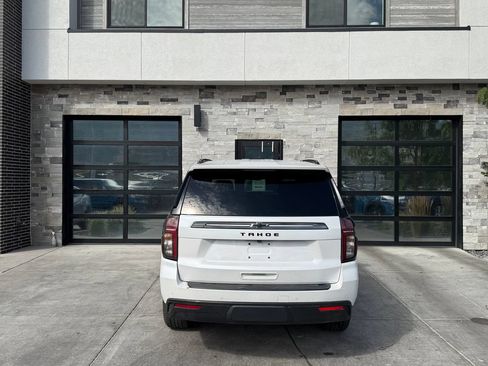 Used 2021 Chevrolet Tahoe Z71 w/ Z71 Signature Package AWD/4WD image 4