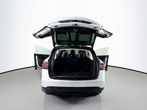 Used 2016 Tesla Model X P90D image 25