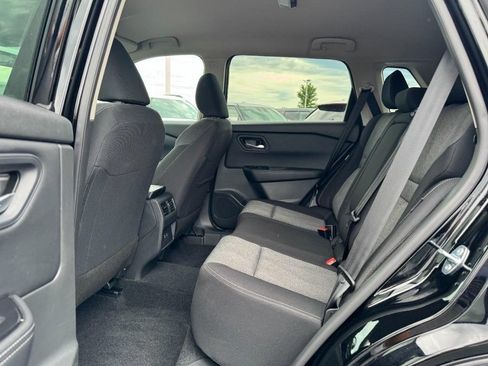 Used 2026 Nissan Rogue SV FWD image 10
