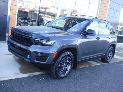 Used 2023 Jeep Grand Cherokee Trailhawk w/ Luxury Tech Group III image 1