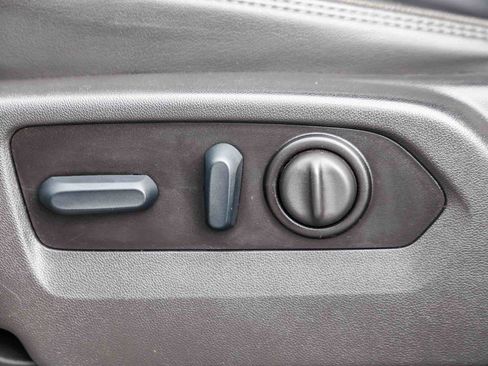 Used 2022 Chevrolet Silverado 2500 High Country w/ Safety Package II image 22