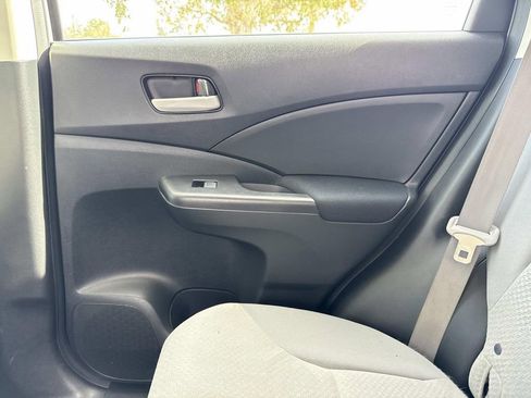 Used 2016 Honda CR-V LX image 17