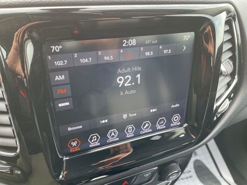 Used 2018 Jeep Compass Limited image 20