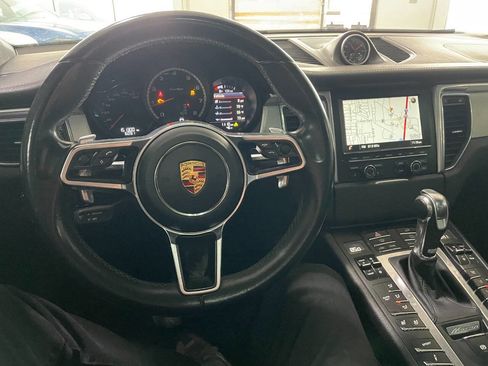 Used 2015 Porsche Macan Turbo image 32