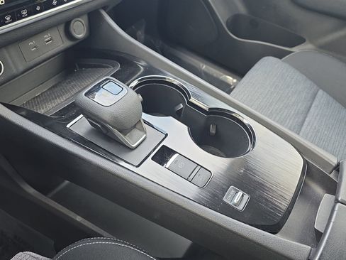 Used 2023 Nissan Rogue SV FWD image 23
