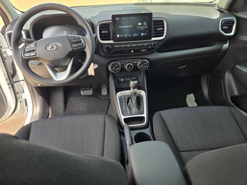 New 2026 Hyundai Venue SE FWD image 8