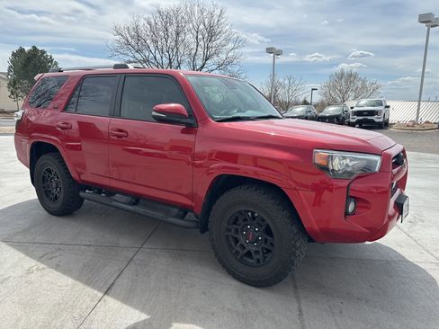Used 2020 Toyota 4Runner SR5 Premium image 1
