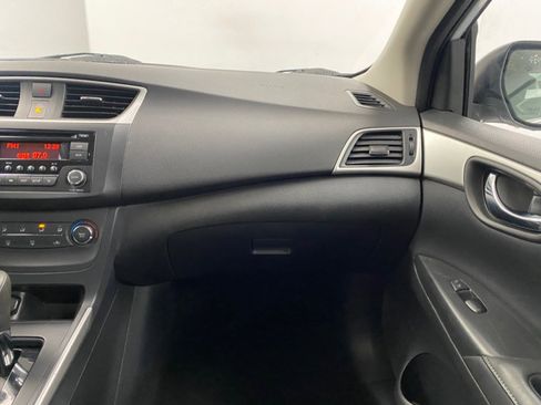 Used 2016 Nissan Sentra S image 24