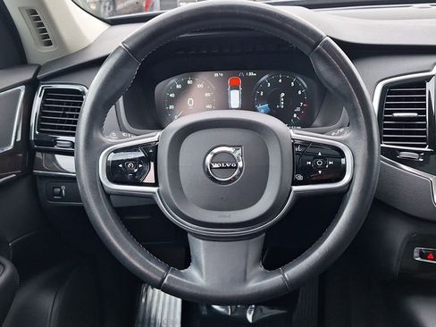 Used 2018 Volvo XC90 T6 Momentum image 18
