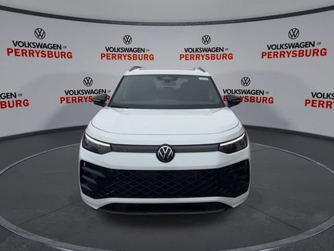 New 2026 Volkswagen Tiguan SE R-Line FWD image 3