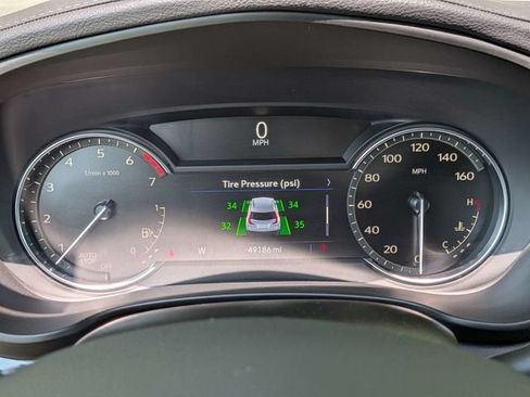 Used 2023 Cadillac XT4 Premium Luxury FWD image 30