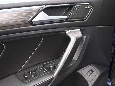 Used 2024 Volkswagen Tiguan SEL R-Line AWD/4WD image 6