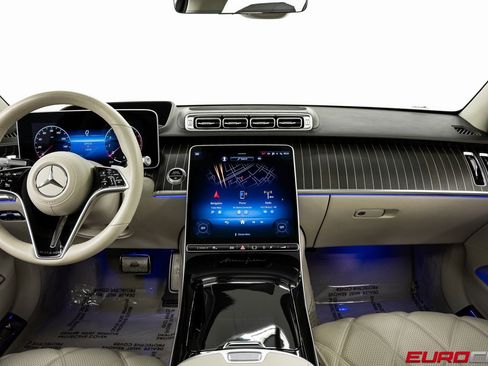 Used 2023 Mercedes-Benz Maybach S 680 4MATIC image 24
