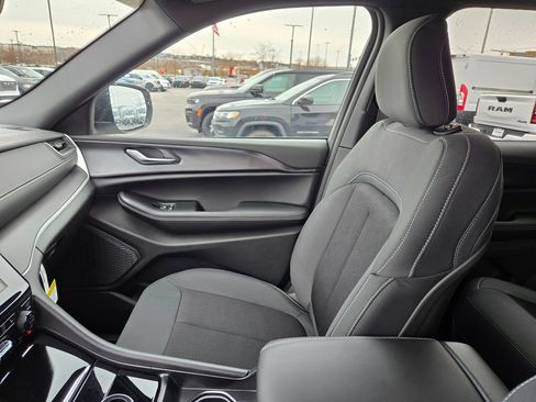 New 2025 Jeep Grand Cherokee Laredo X image 24