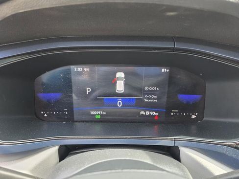 Used 2022 Volkswagen Taos SE w/ Panoramic Sunroof Package image 14