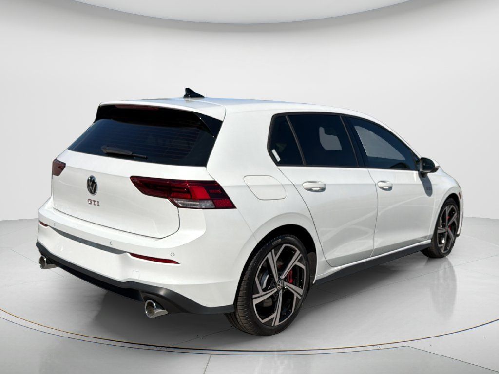 New 2026 Volkswagen GTI SE FWD image 5