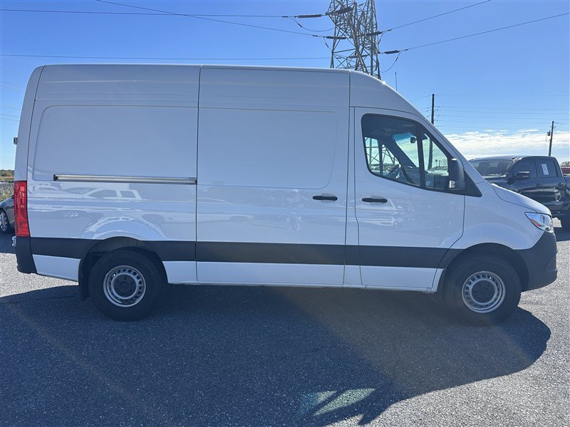 Used 2026 Mercedes-Benz Sprinter 2500 w/ Dashboard Charging Package image 7