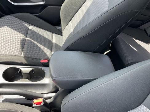 Used 2025 Kia Soul LX w/ LX Technology Package image 21