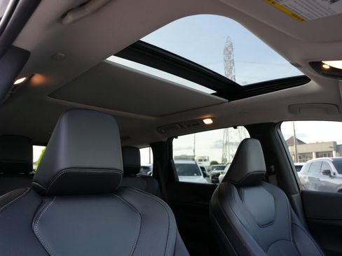 Certified 2026 INFINITI QX60 Luxe w/ Cargo Package AWD/4WD image 24
