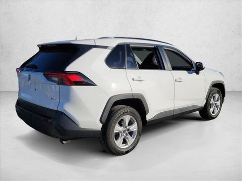 Used 2021 Toyota RAV4 XLE image 5