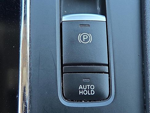 Used 2024 Mitsubishi Outlander SE image 20