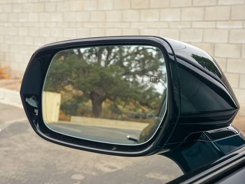 Certified 2026 Cadillac Vistiq Luxury image 16